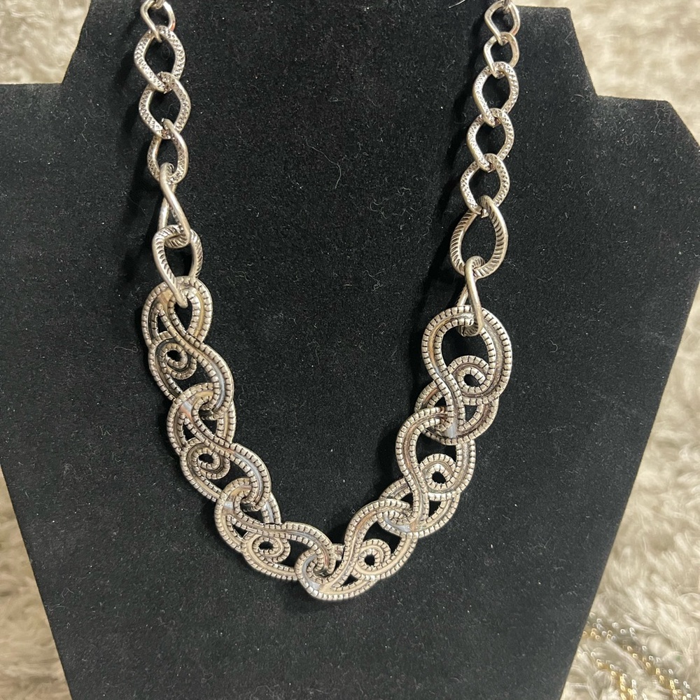 Premier Designs Silver Chunky Chain Necklace